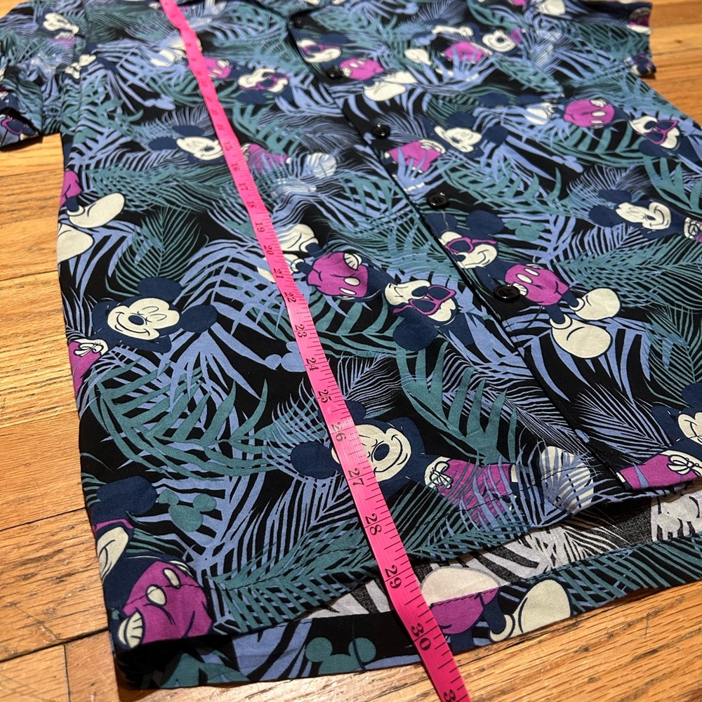 Disney 100% Rayon Men's Blue Mickey Mouse Tropical Hawaiian Shirt - Picture 3 of 6